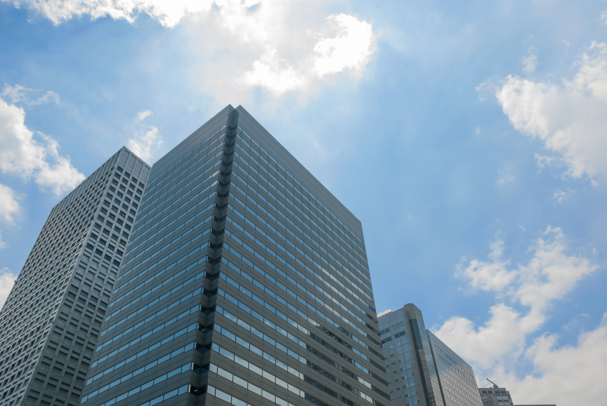 【2026年最新】BCP（事業継続計画）ツール・サービスのおすすめ16選を比較｜安否確認から策定支援まで選び方を徹底解説