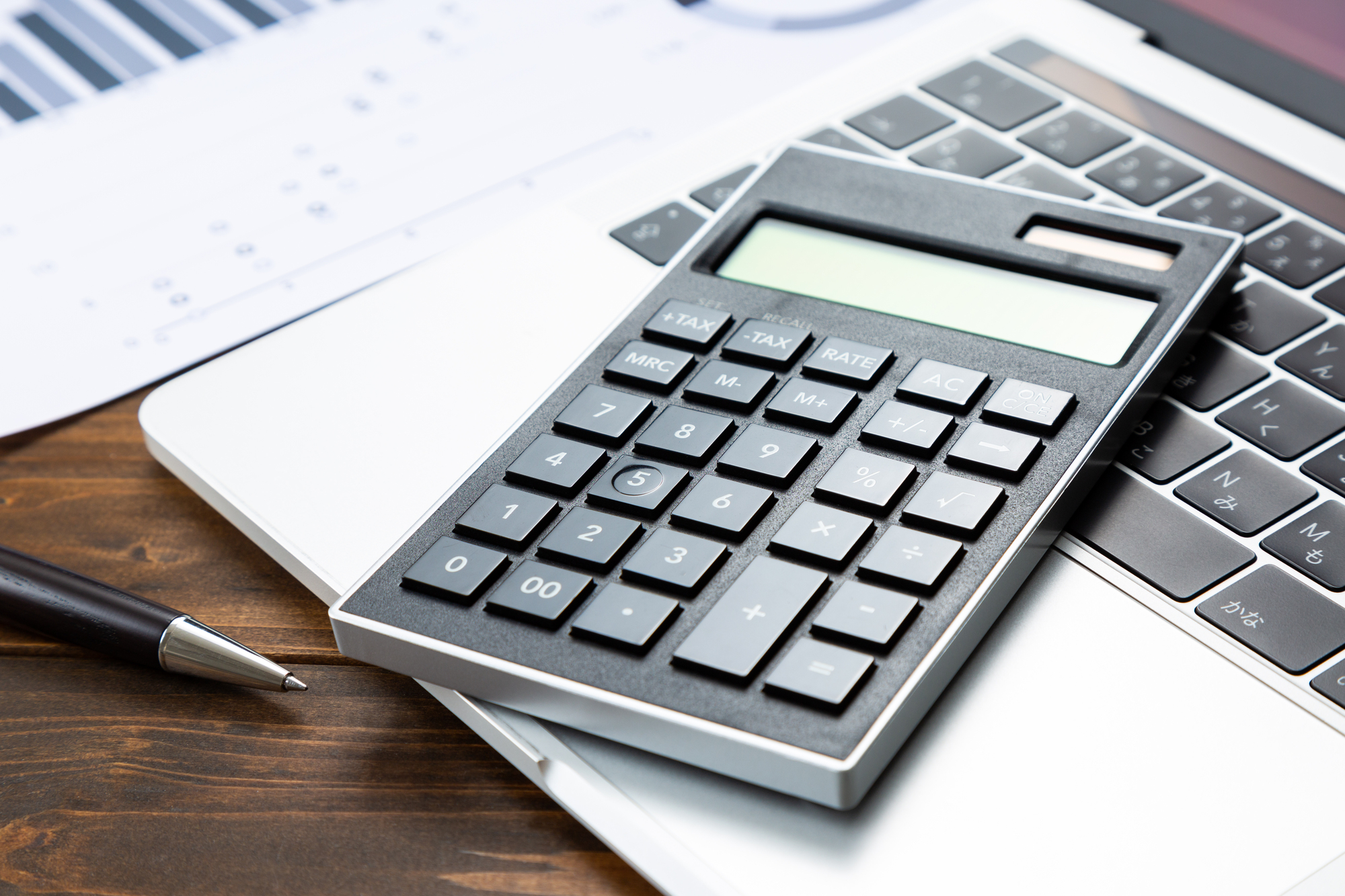 【2026年最新】経理業務のミス防止に役立つシステム・ツール比較20選｜原因別の対策と選び方を解説